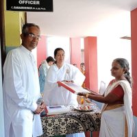 Distubuting Braiile at Kerala.