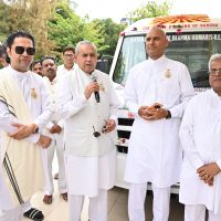 Good Wishes by Rajyogi Mrutunjaya for New traveler vehicle for Divyang seva given by SBI Jaipur.